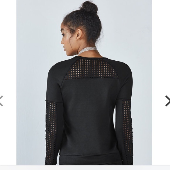 NWT Fabletics "Tilly" Black Sweatshirt Size Medium - Picture 7 of 8